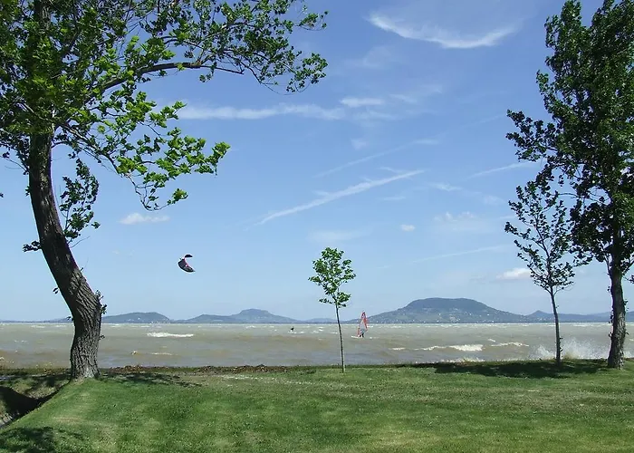 Pajtas Semesterbostad Balatonfenyves