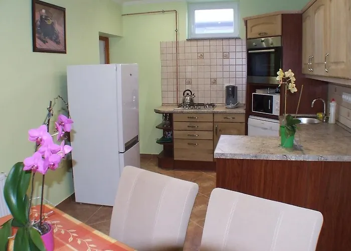 Pajtas * Balatonfenyves