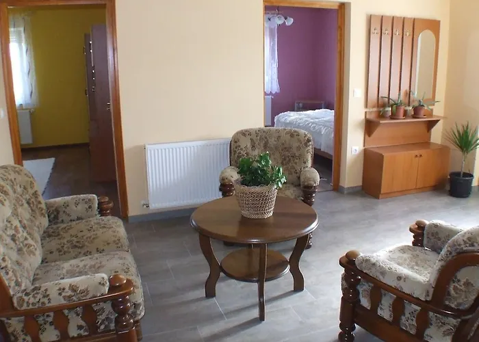 Pajtas Semesterbostad Balatonfenyves